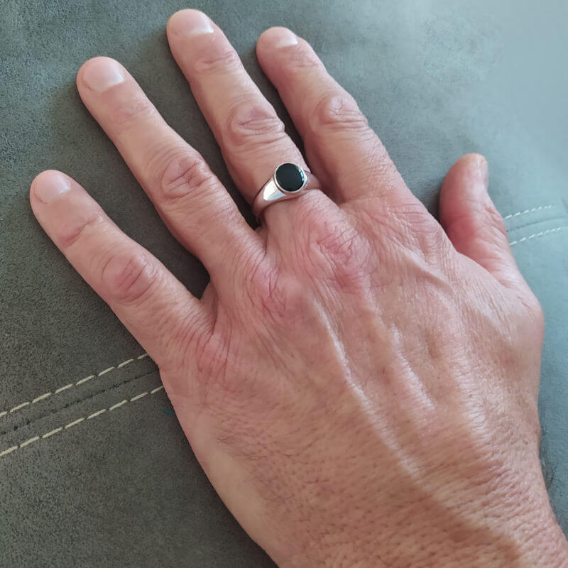 Bague rétro en argent et onyx noir