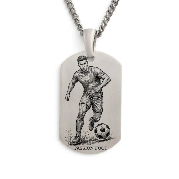 Pendentif football en Argent massif, chaîne maille gourmette disponible jusque 70 cm.