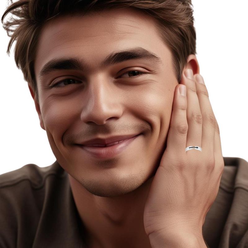 Alliance argent couple original homme célibataire, bague moderne rehaussée de la flèche de Cupidon au design moderne, disponible du 54 au 66.