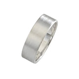 Anneau homme grande taille en argent massif, large de 8 mm, finition satiné, brossé.