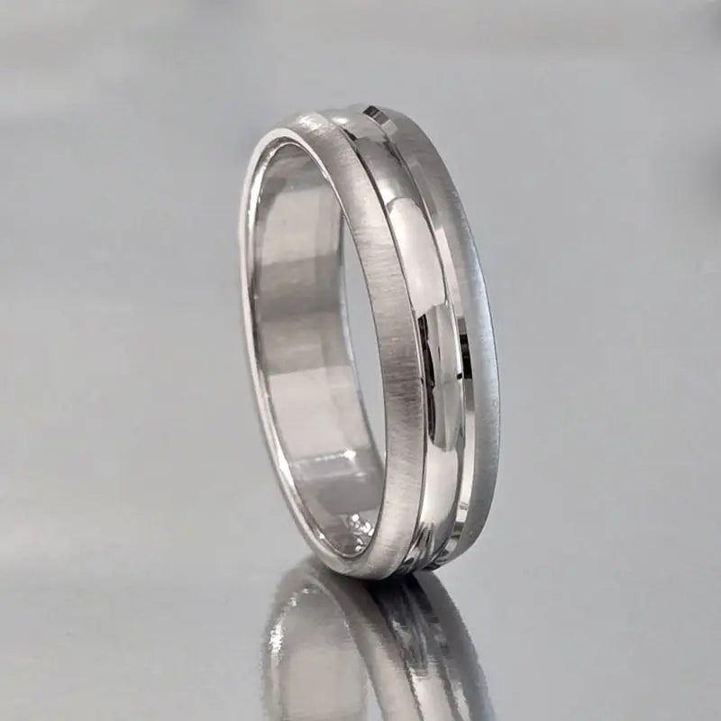Bague grande taille Homme, toute taille du 68 au 81, alliance finition brossée en Argent massif.