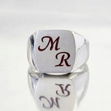 Bague chevalière homme en argent 925 massif personnalisable d' 1 à 2 initiales.