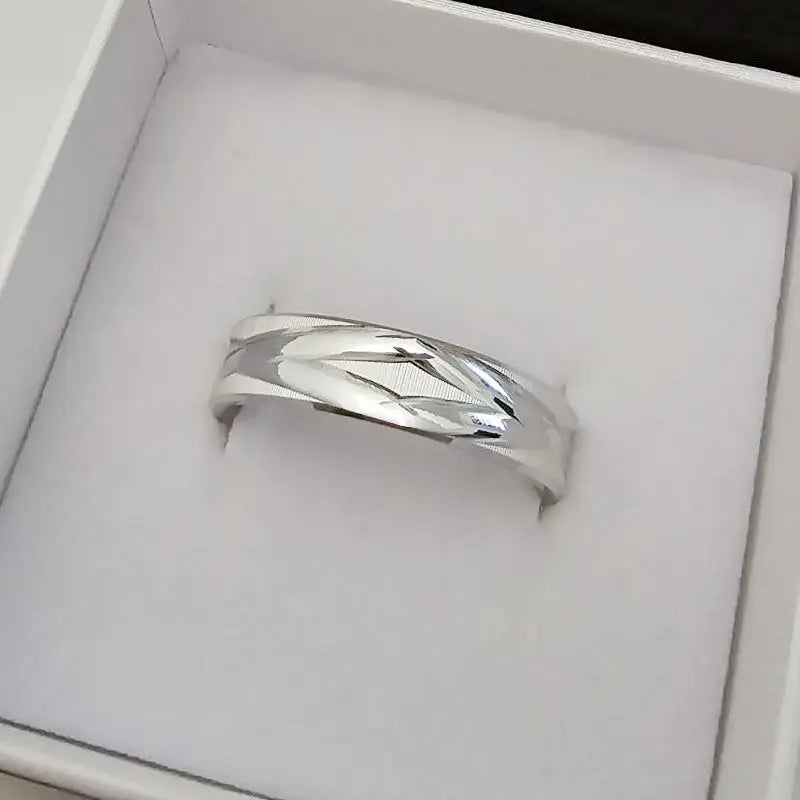 Alliance en argent (Bague) Homme grande taille, originale et contemporaine, en Argent massif et disponible jusqu'au 81