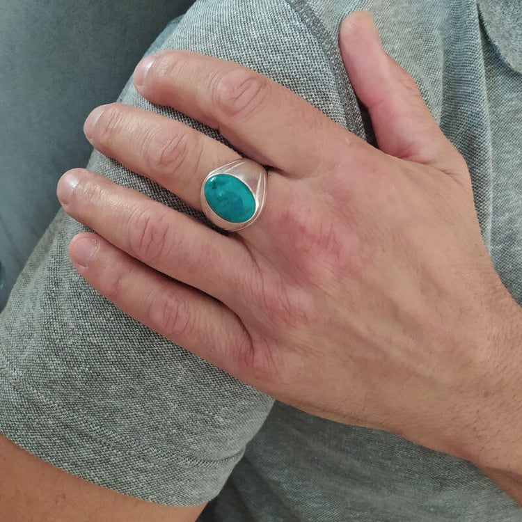 Bijoux argent et turquoise véritable pour cette chevalière disponible en grande taille