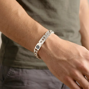 Bracelet gourmette homme en Argent 925 massif, fan de football et personnalisée d'un prénom découpé.