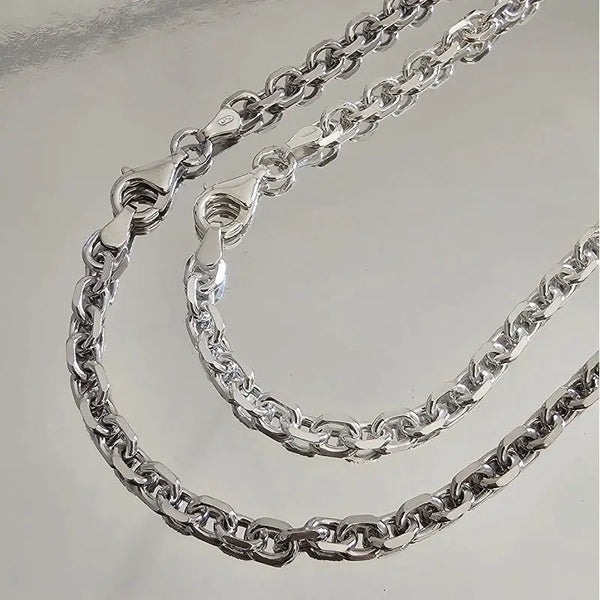 Chaîne maille forçat 4.30 mm Argent diamanté, disponible dans toutes les longueurs jusque 90 cm.