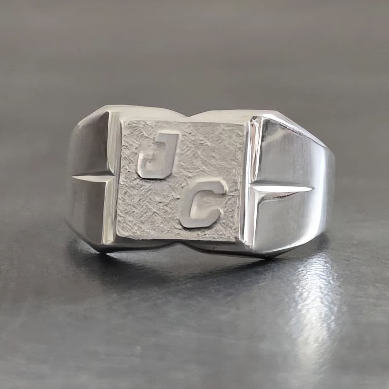 Chevalière pour homme en argent massif
