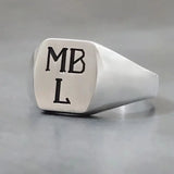 Chevalière Argent pour homme, personnalisable d'1 à 3 initiales en atelier Français.
