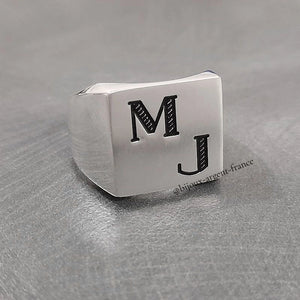 Chevalière homme en argent massif réalisable dans toutes les tailles jusqu'au 80