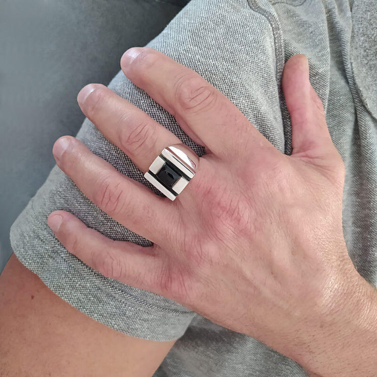 Chevalière homme argent massif et onyx, disponible du 61 au 65