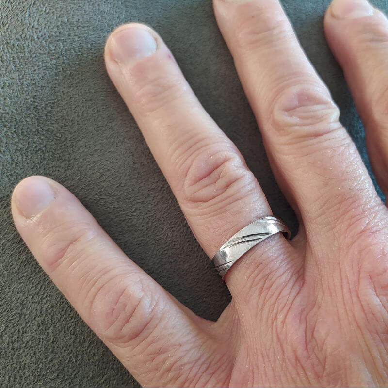 Bague Biker Argentée En Acier Inox - Croix De Fer Style Motard Pour Homme