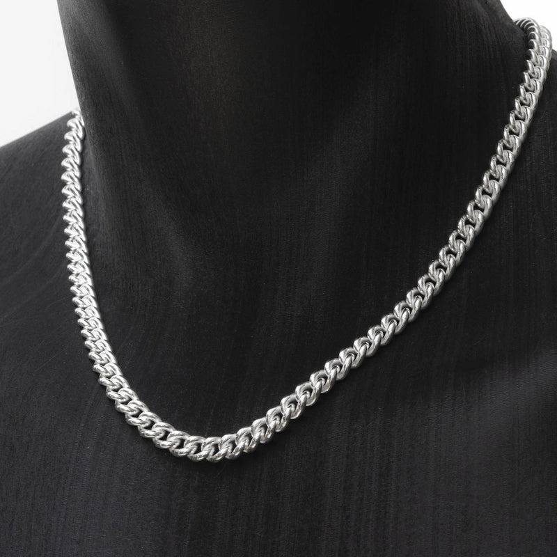 Collier argent massif homme, maille gourmette ronde de 7mm de largeur, disponible de 45 à 70 cm de longueur.