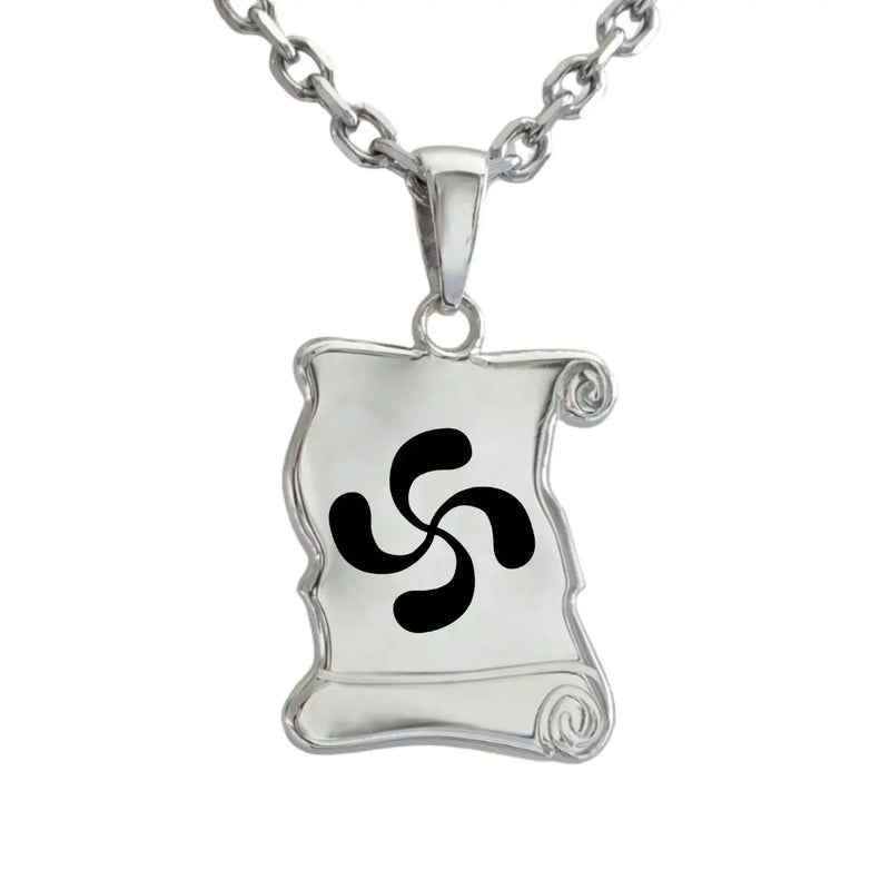 Pendentif homme Croix Basque Lauburu en argent 925 sur une chaîne maille Forçat 3 mm.