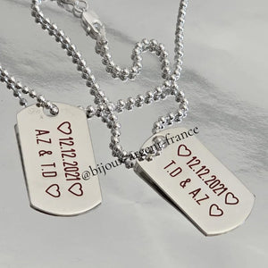Collier homme argent massif double plaque style militaire avec gravure personnalisée de prénoms, date et symboles. Bijou sentimental et robuste, idéal cadeau.