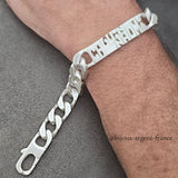 Gourmette homme argent massif personnalisée avec découpe de deux prénoms sur plaque, bijou fabriqué en France.