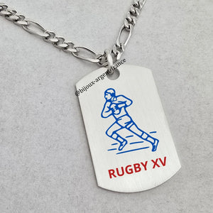 Pendentif argent homme, rugbyman, grand modèle avec une finition argent satiné, avec aspect brossé.
