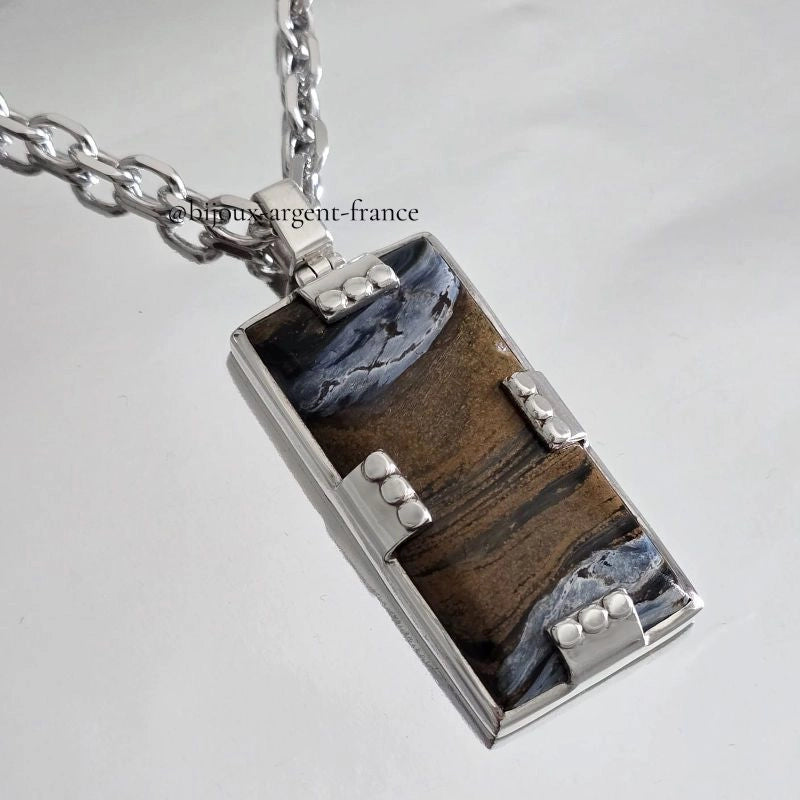 Pendentif argent hommes, pierre naturelle pietersite montée en grand pendentif aux reliefs uniques.