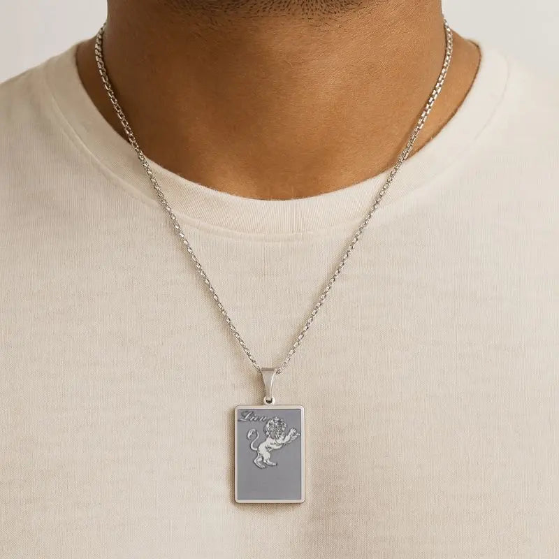 Pendentif Lion homme argent rhodié, grand modèle personnalisable face et / ou au verso.
