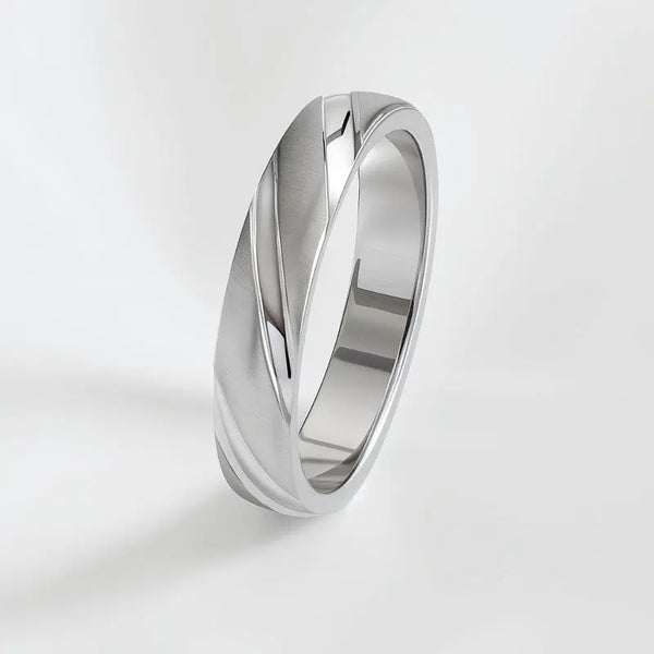 Alliance homme en argent rhodié satiné brossé, personnalisable  avec une gravure intérieure, disponible en grande taille.