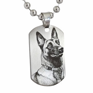 Pendentif pour collier en argent massif gravé avec le portrait de votre animal de compagnie