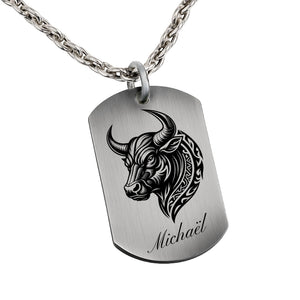 Collier homme en argent avec pendentif plaque taureau tribal gravé au prénom Michaël sur chaîne maille forçat.
