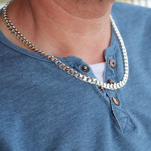 Grand collier maille cubaine de qualité en argent massif pour homme disponible jusqu'à 70 cm de long